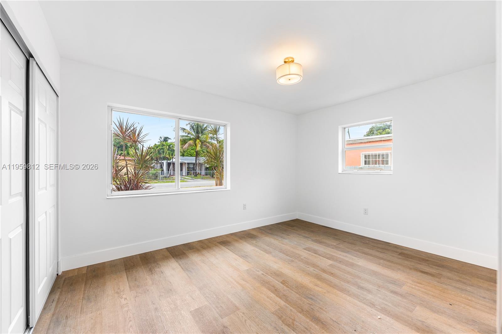 TAYLOR MANOR - Residential