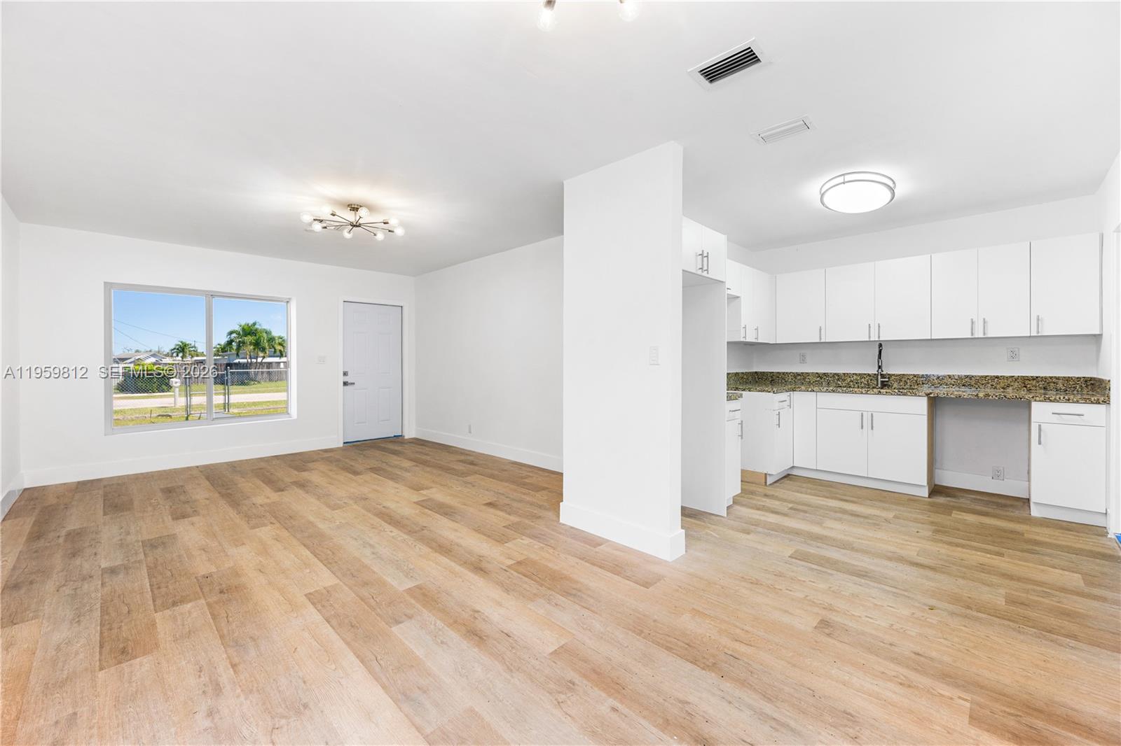 TAYLOR MANOR - Residential