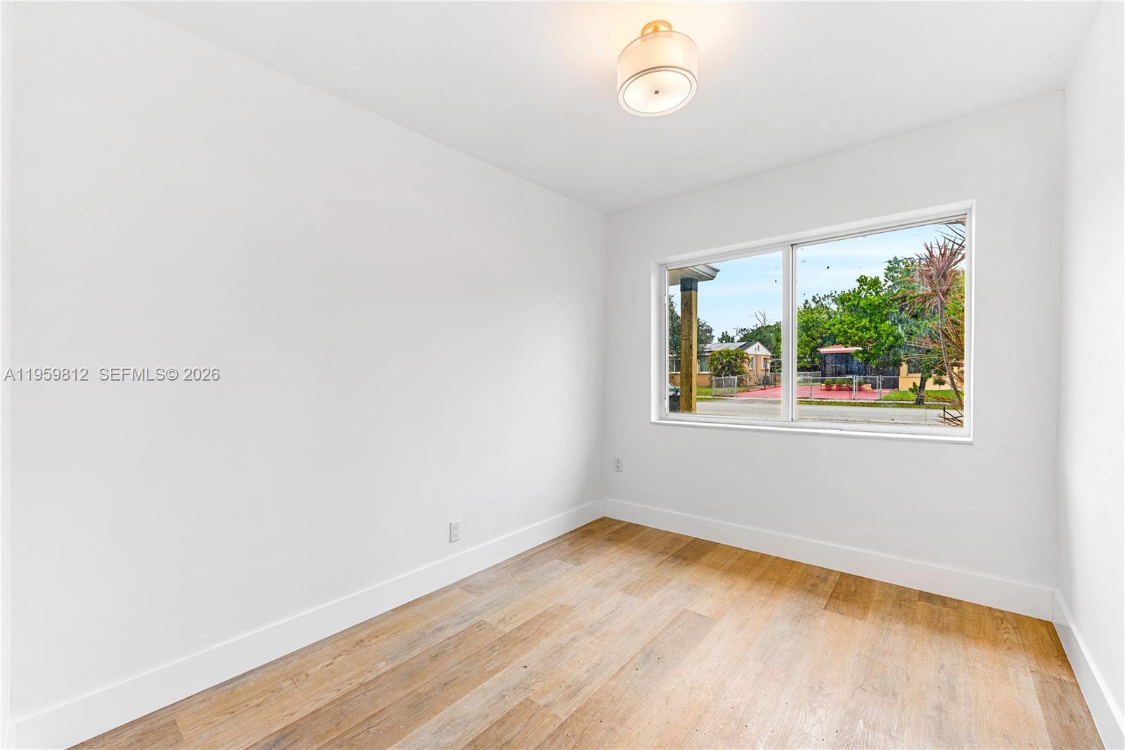 TAYLOR MANOR - Residential