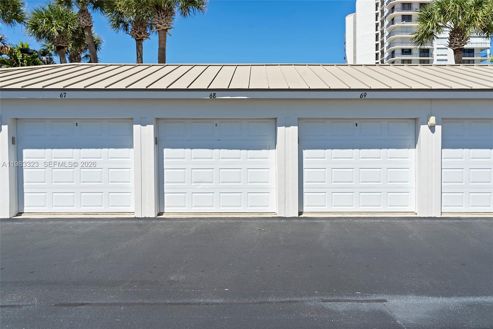 TIARA TOWERS CONDOMINIUM - Residential