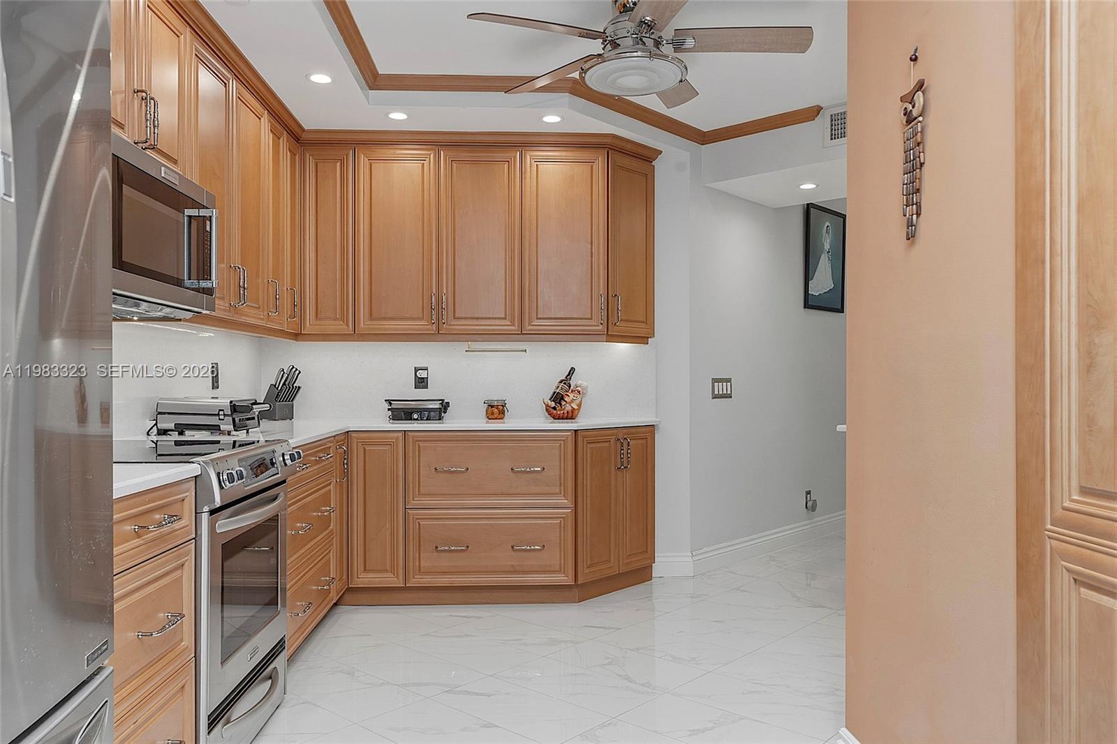 TIARA TOWERS CONDOMINIUM - Residential