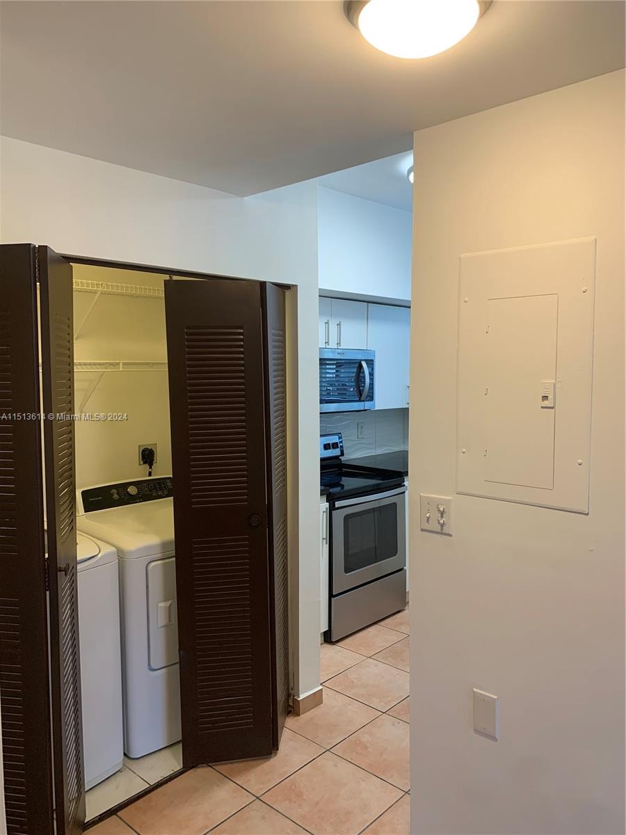 TIFFANY LAKES CONDO - Residential Lease