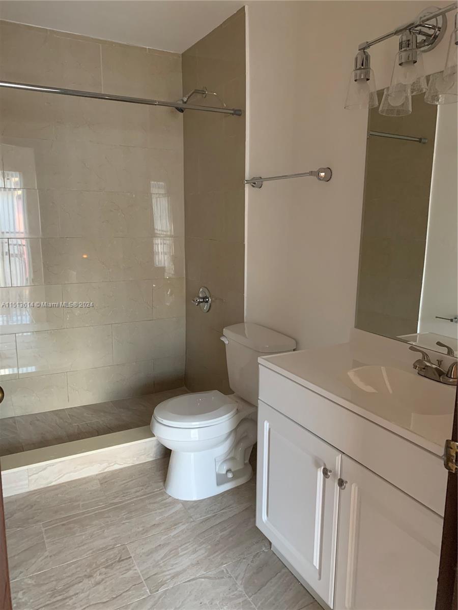 TIFFANY LAKES CONDO - Residential Lease