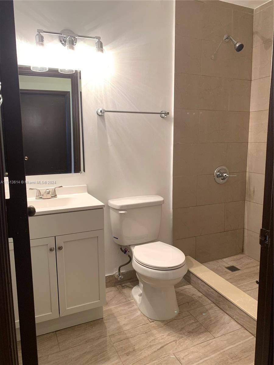 TIFFANY LAKES CONDO - Residential Lease