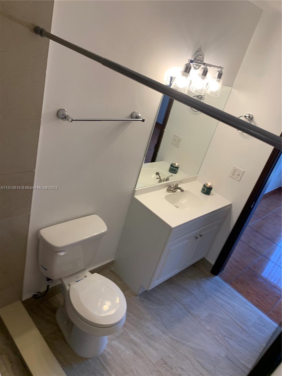 TIFFANY LAKES CONDO - Residential Lease