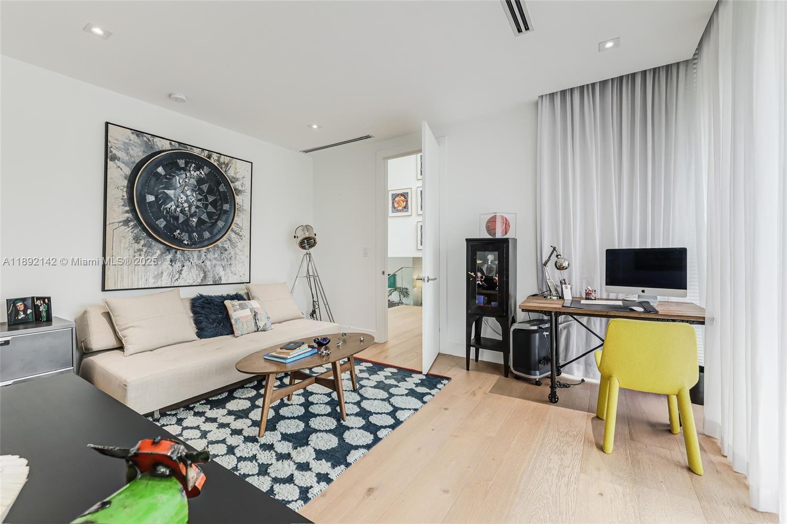 TROPICAL ISLE HOMES SUB 1 - Residential