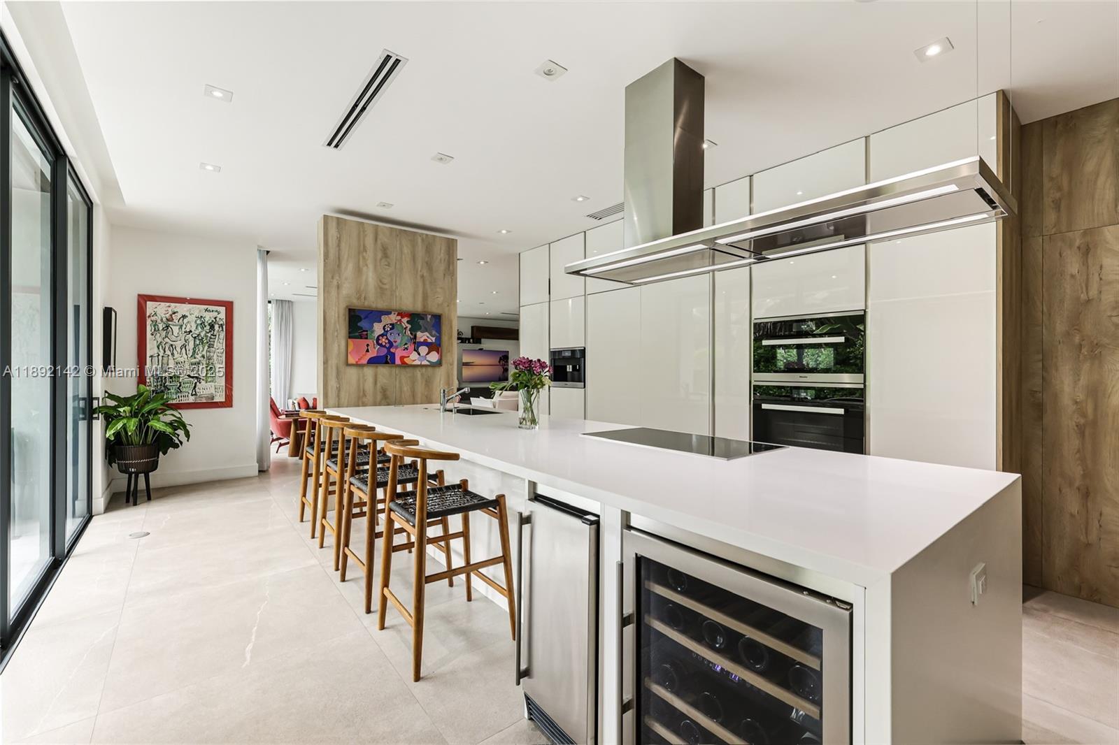 TROPICAL ISLE HOMES SUB 1 - Residential