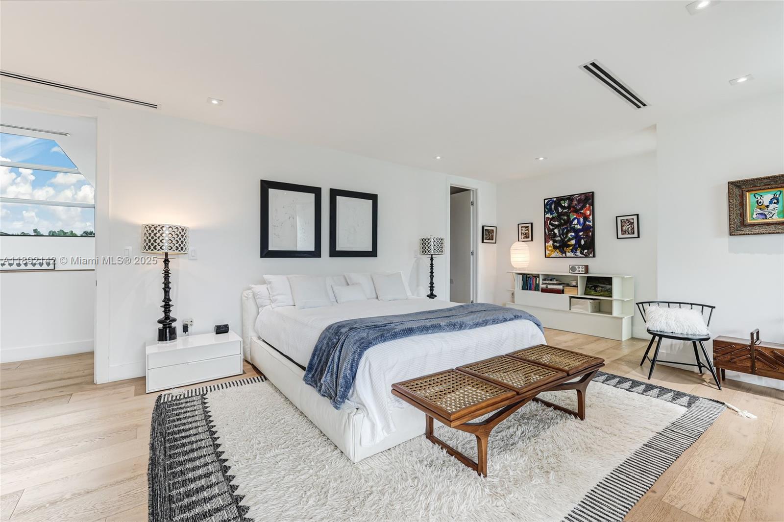 TROPICAL ISLE HOMES SUB 1 - Residential