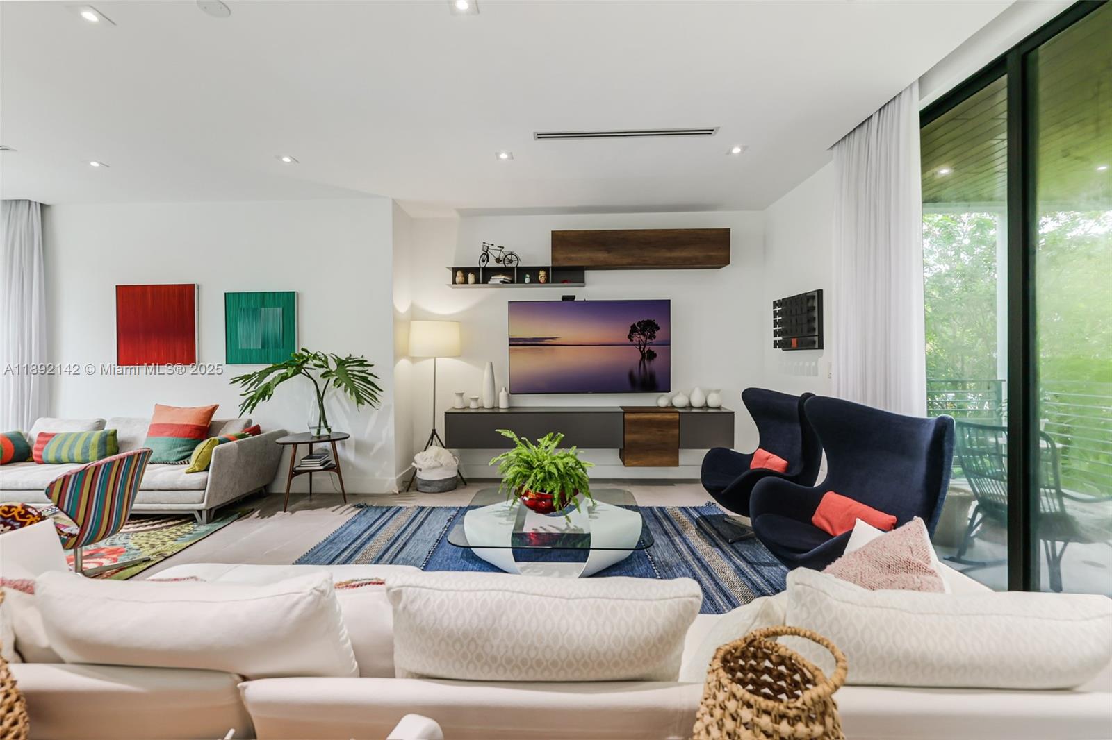 TROPICAL ISLE HOMES SUB 1 - Residential