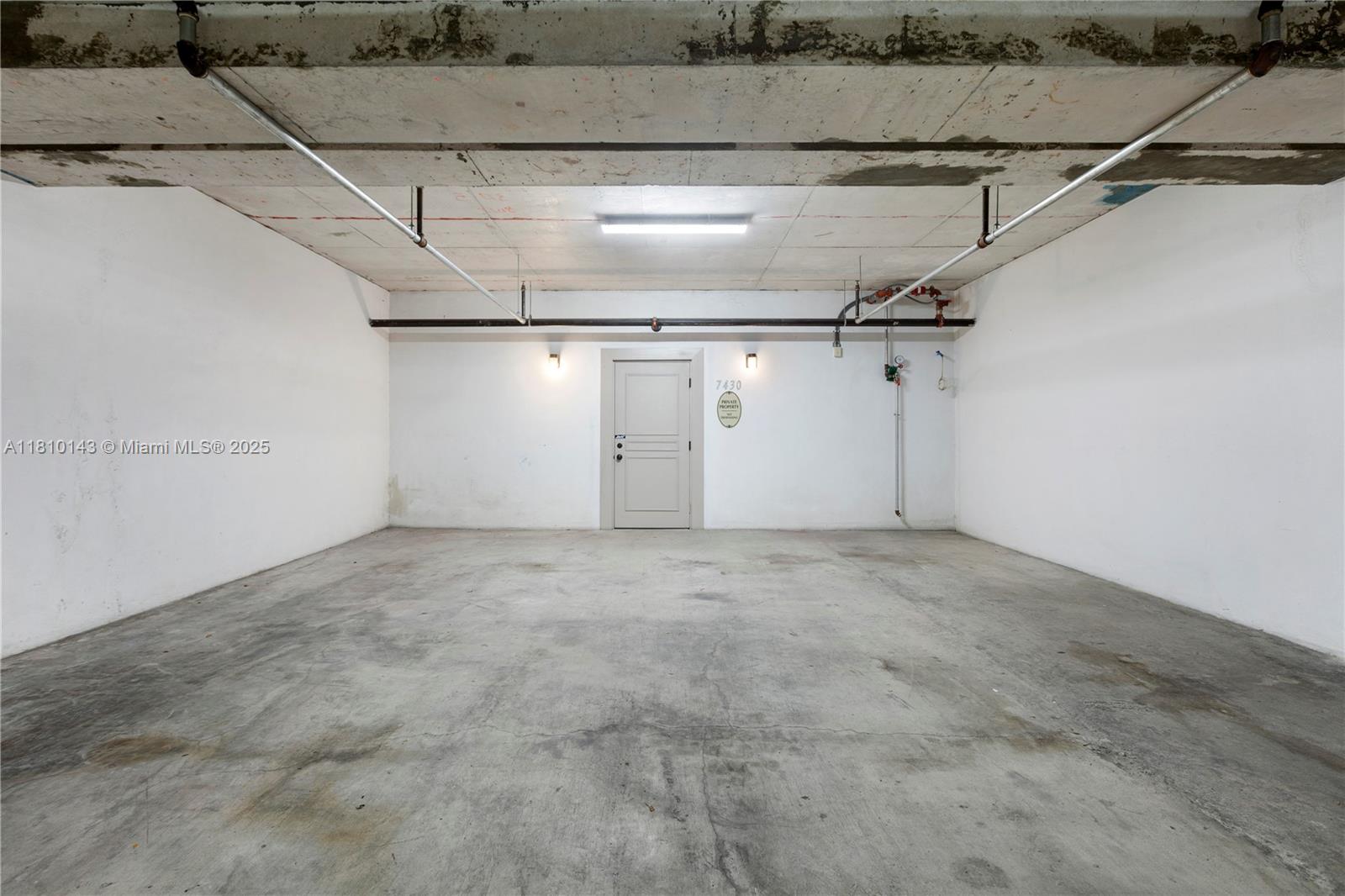 OAK LANE - Residential Lease
