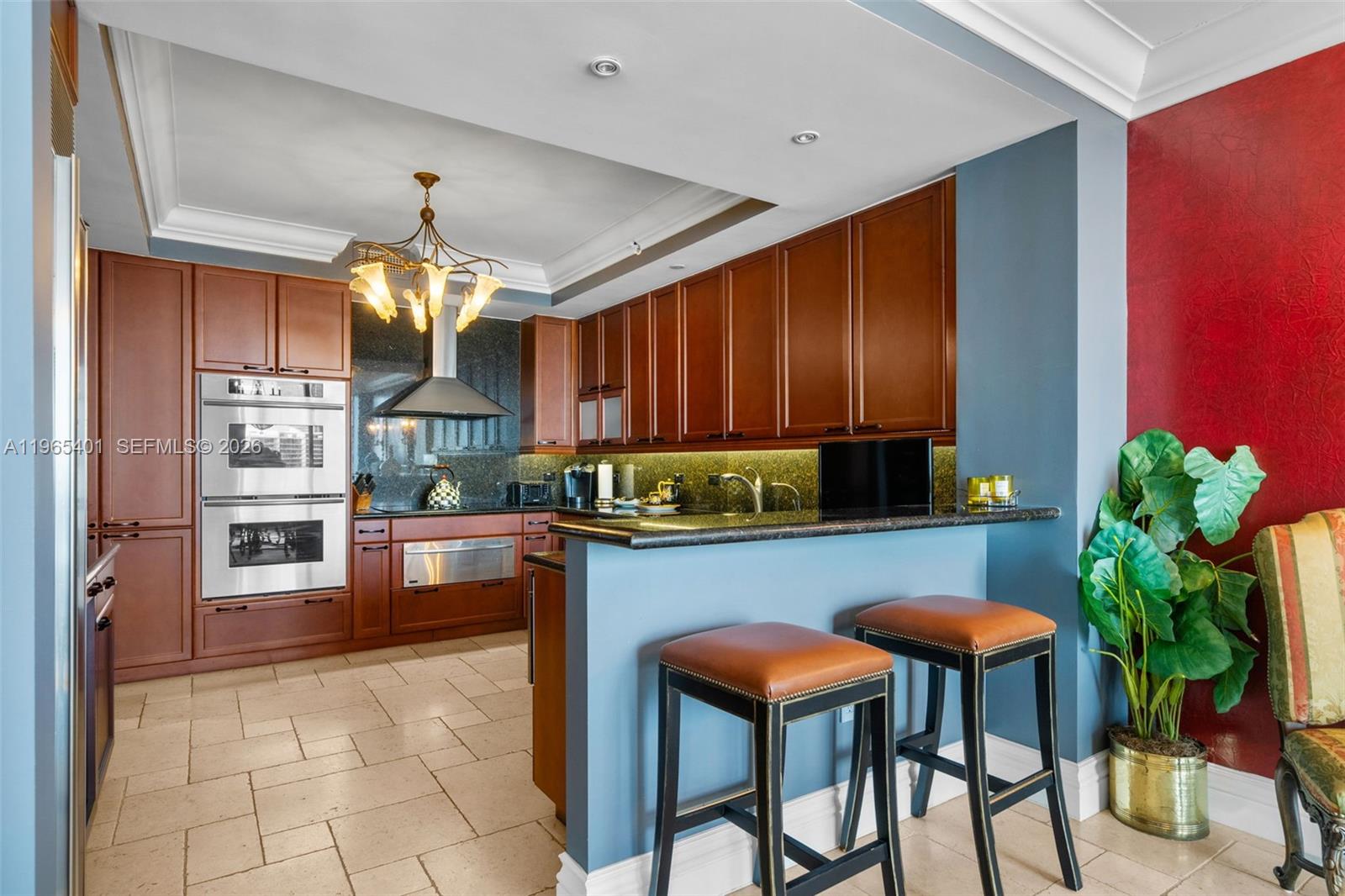 THE PENINSULA CONDO - Residential