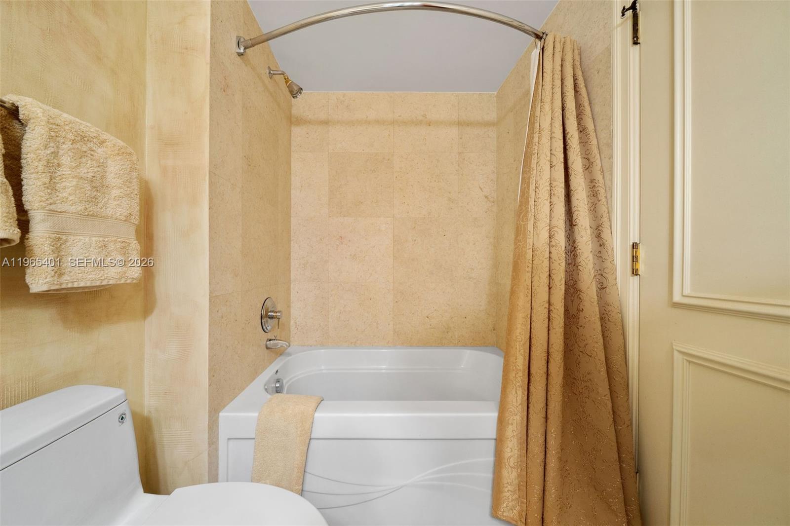 THE PENINSULA CONDO - Residential