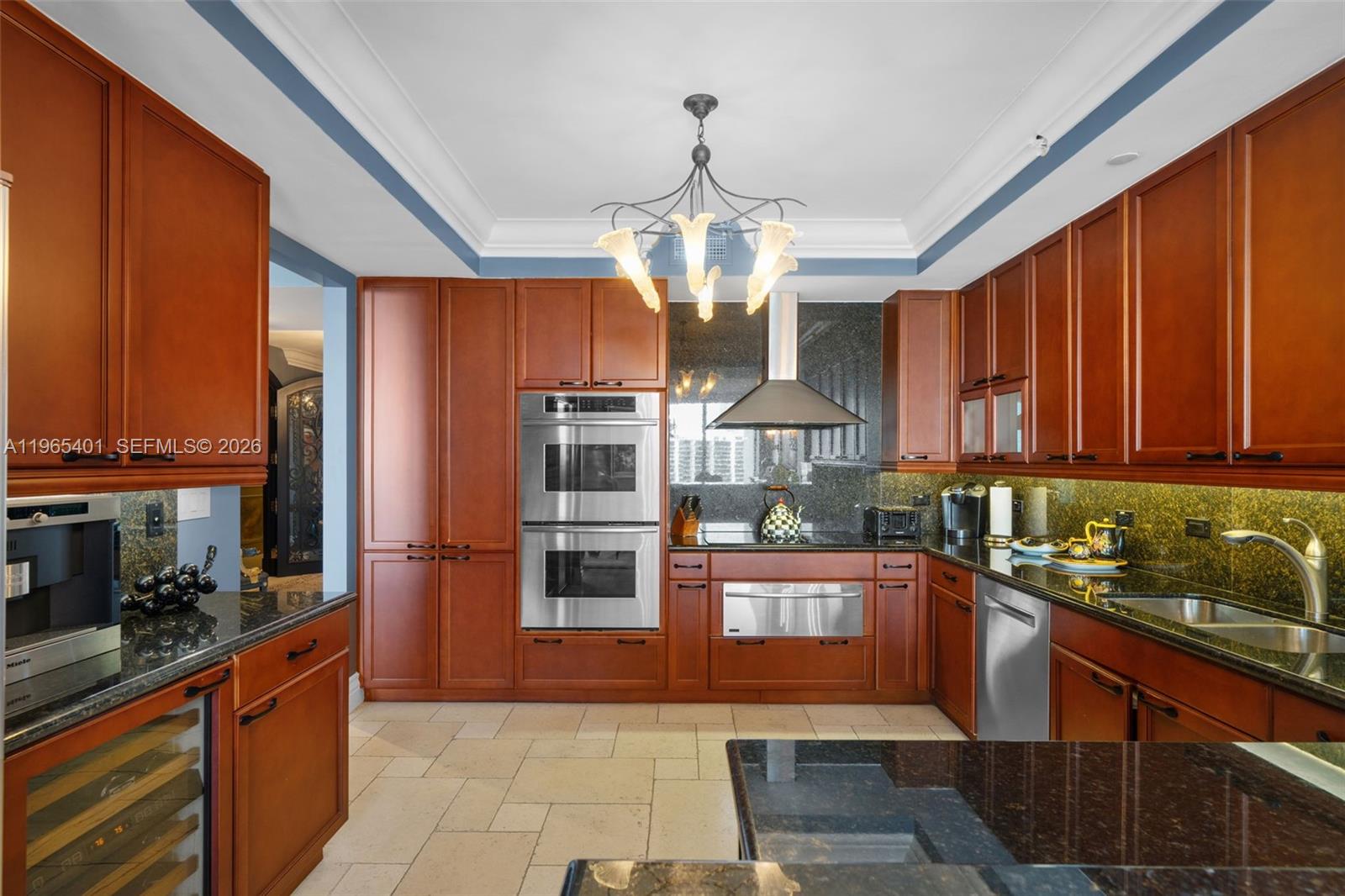 THE PENINSULA CONDO - Residential