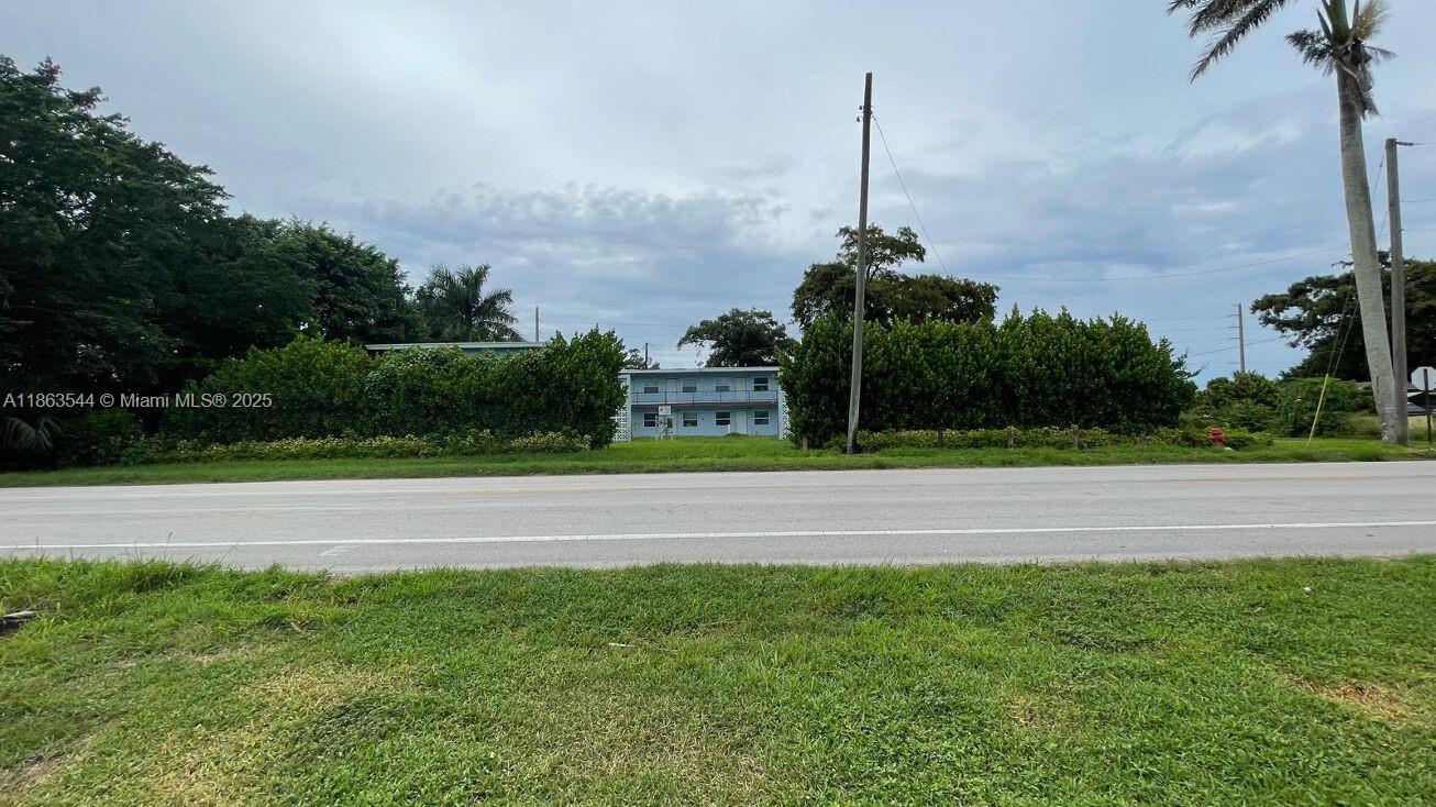 View photos, virtual tours, details... 37280 Okeechobee Ave 32