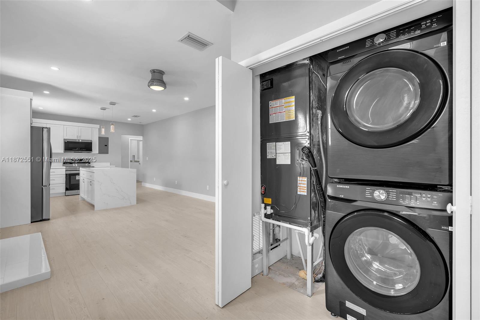 COLLEGE PARK - Residential Income