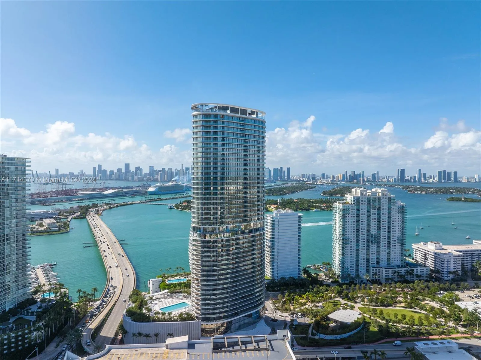 Miami Beach, Florida 33139, United States, 1 Bedroom Bedrooms, ,2 BathroomsBathrooms,Residential,Active,24264 Miami Beach, Florida 33139, United States, 1 Bedroom Bedrooms, ,2 BathroomsBathrooms,Residential,Active,24264