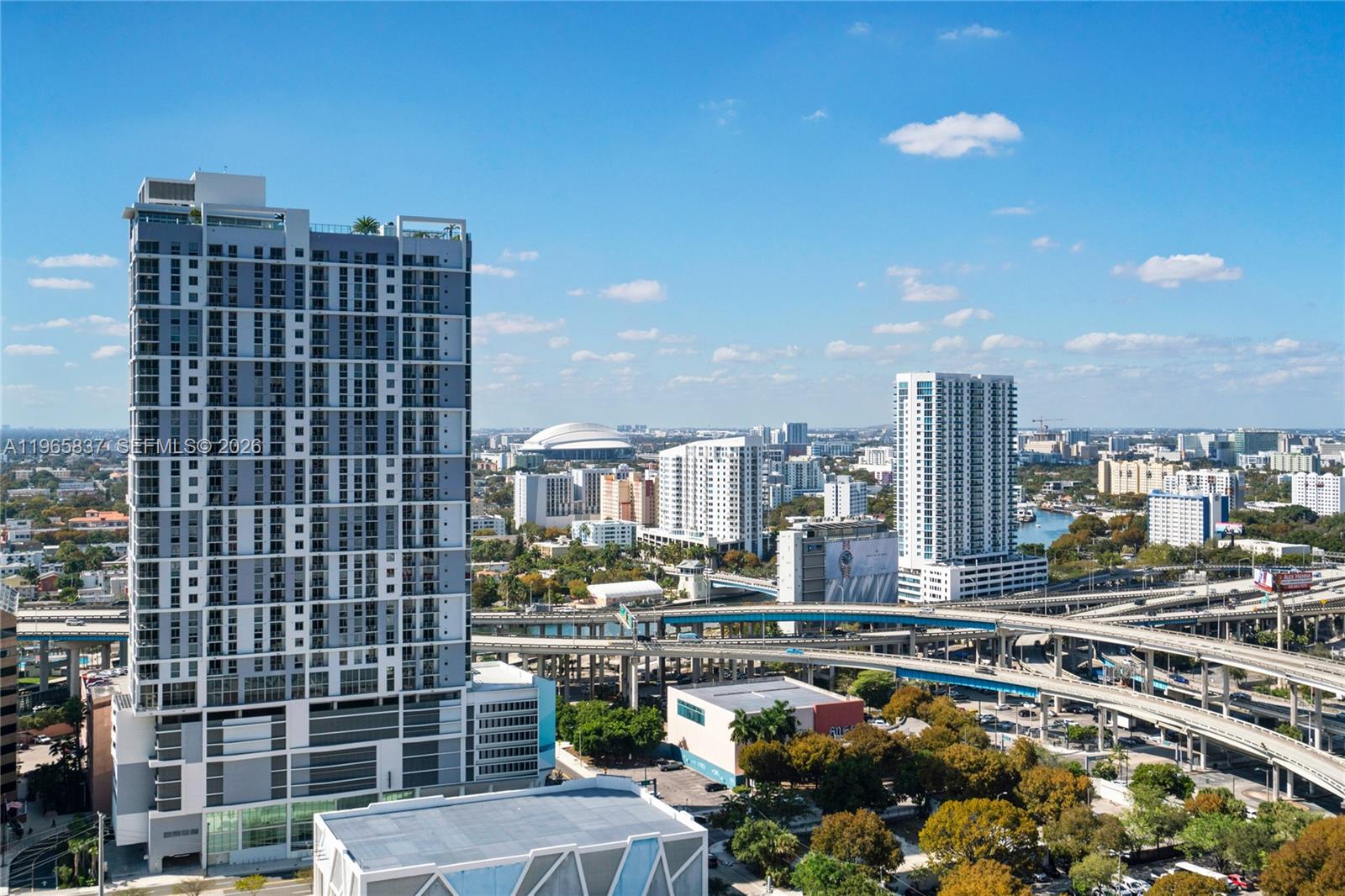 IVY CONDO - Residential