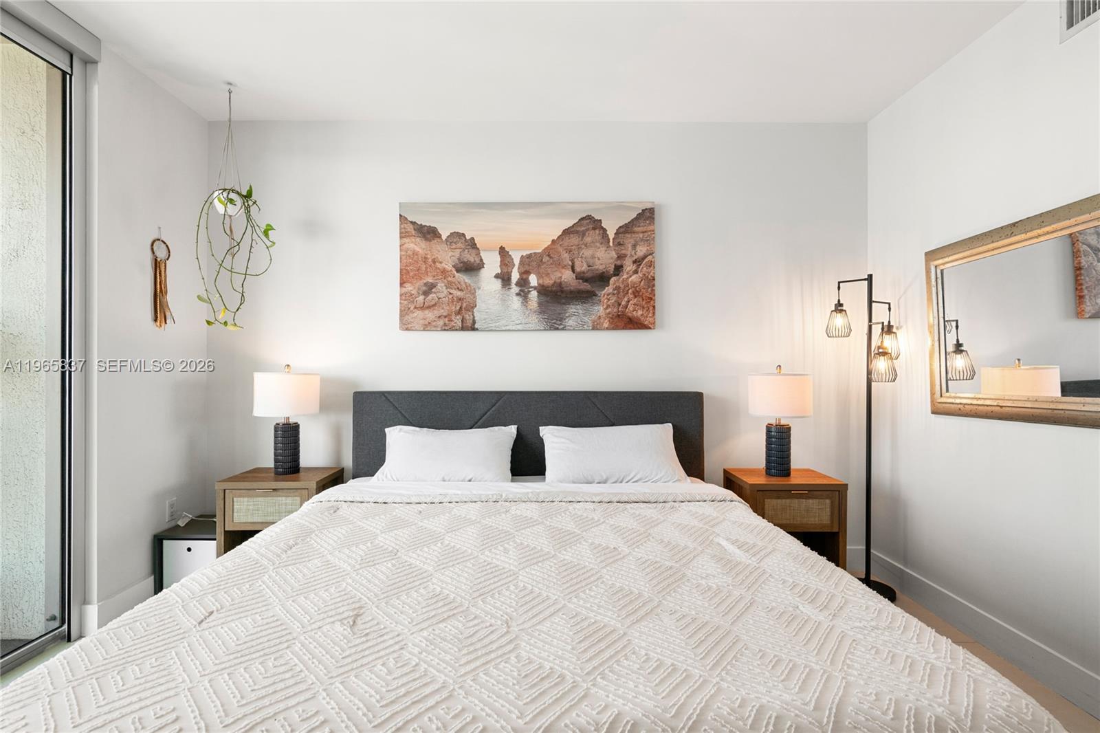 IVY CONDO - Residential