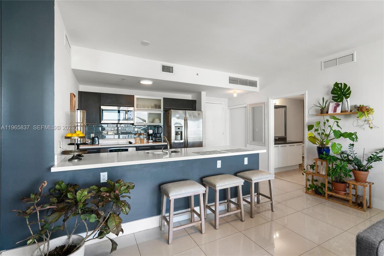 IVY CONDO - Residential