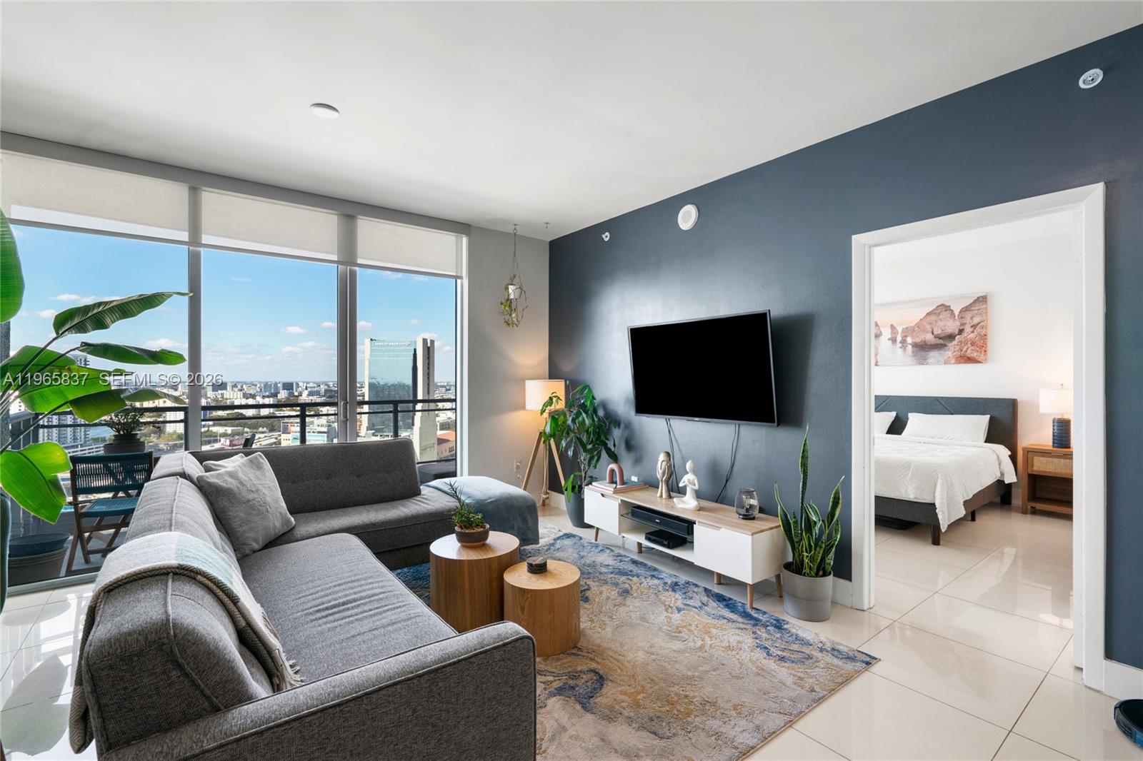 IVY CONDO - Residential