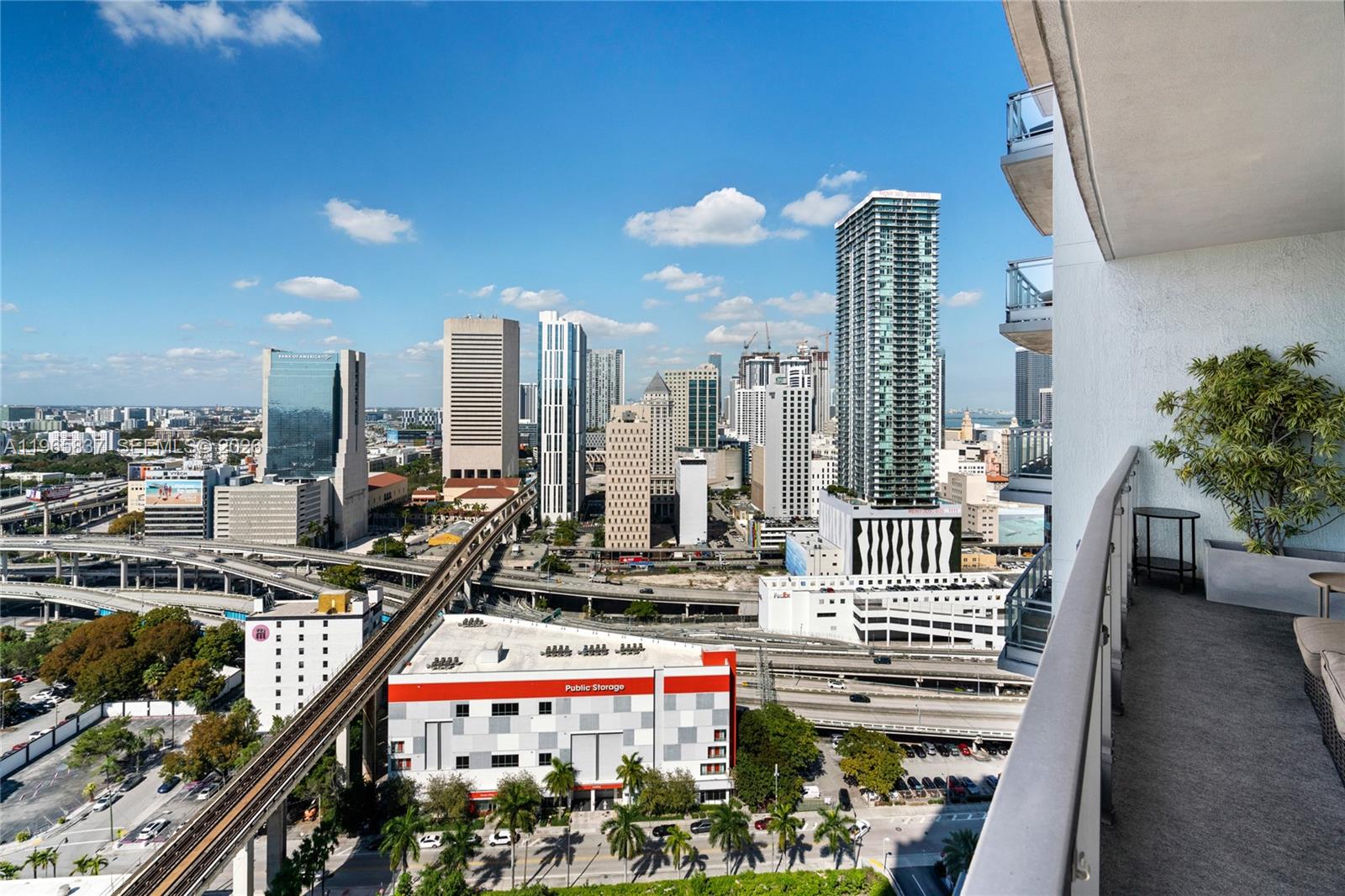 IVY CONDO - Residential