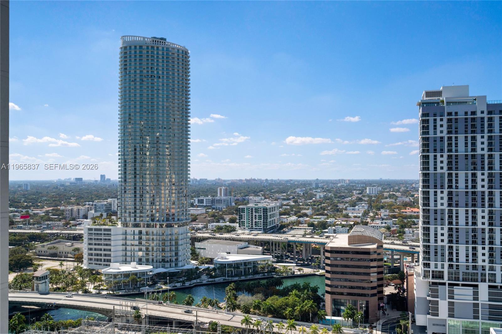 IVY CONDO - Residential