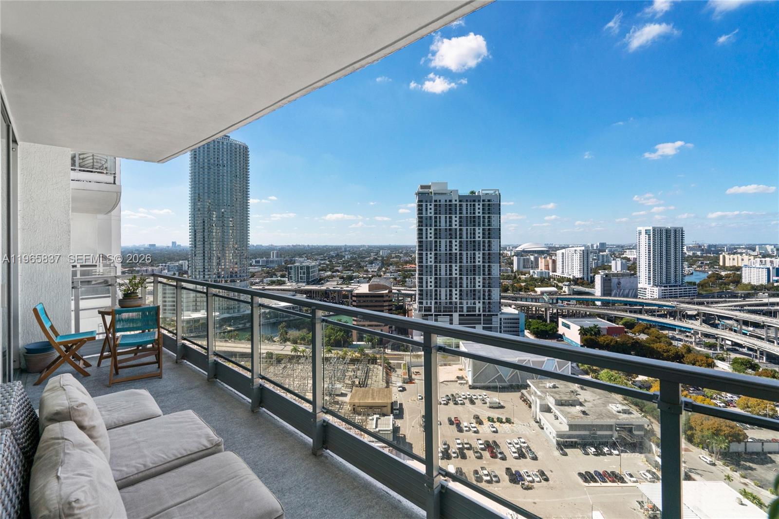 IVY CONDO - Residential