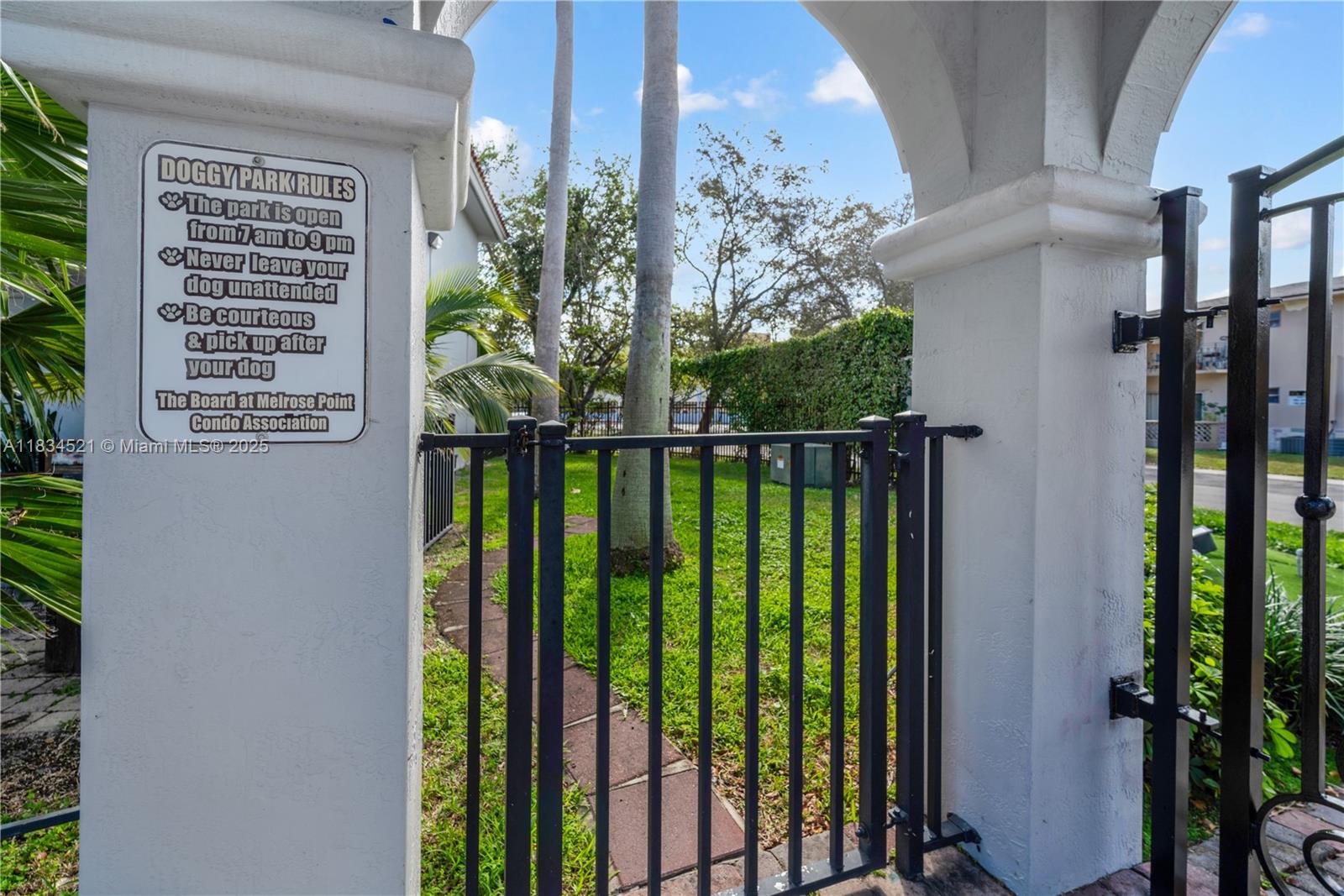 MELROSE POINT AT SANS SOU - Residential