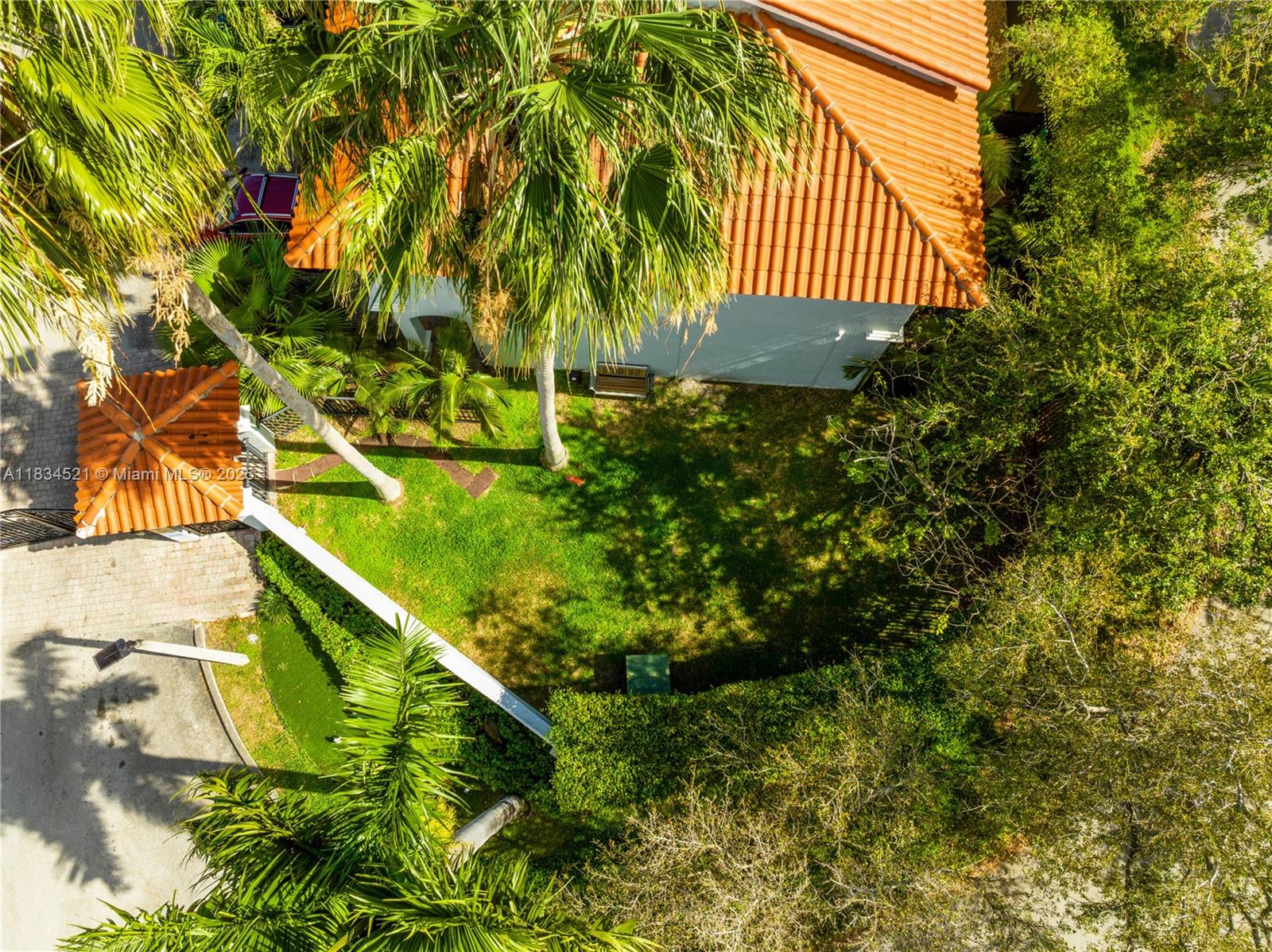 MELROSE POINT AT SANS SOU - Residential