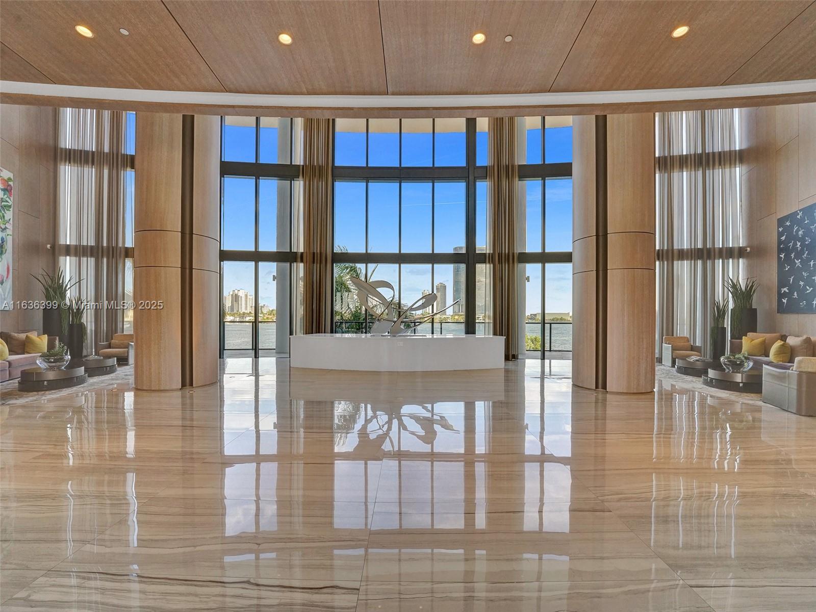 PRIVE CONDO - Residential