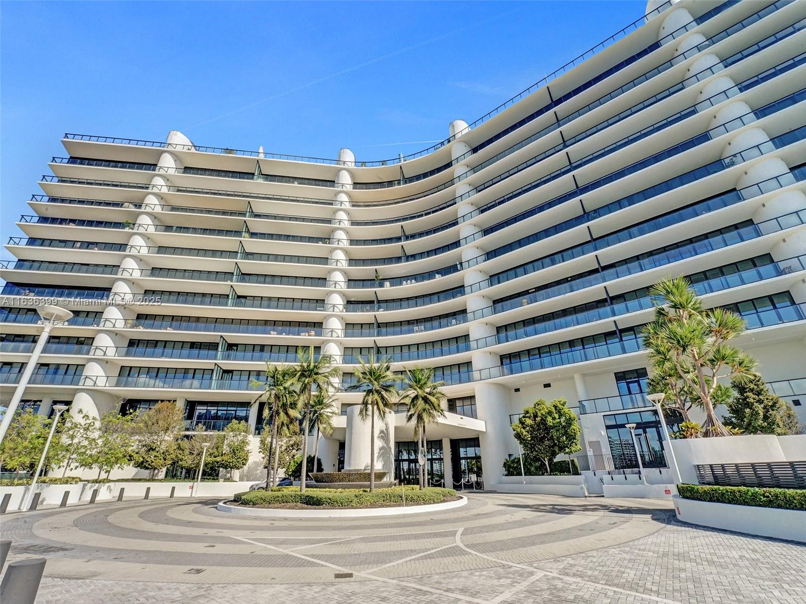 PRIVE CONDO - Residential