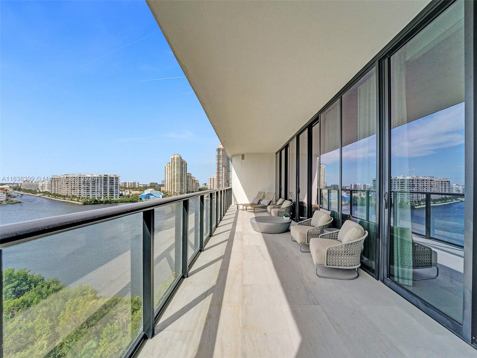 PRIVE CONDO - Residential