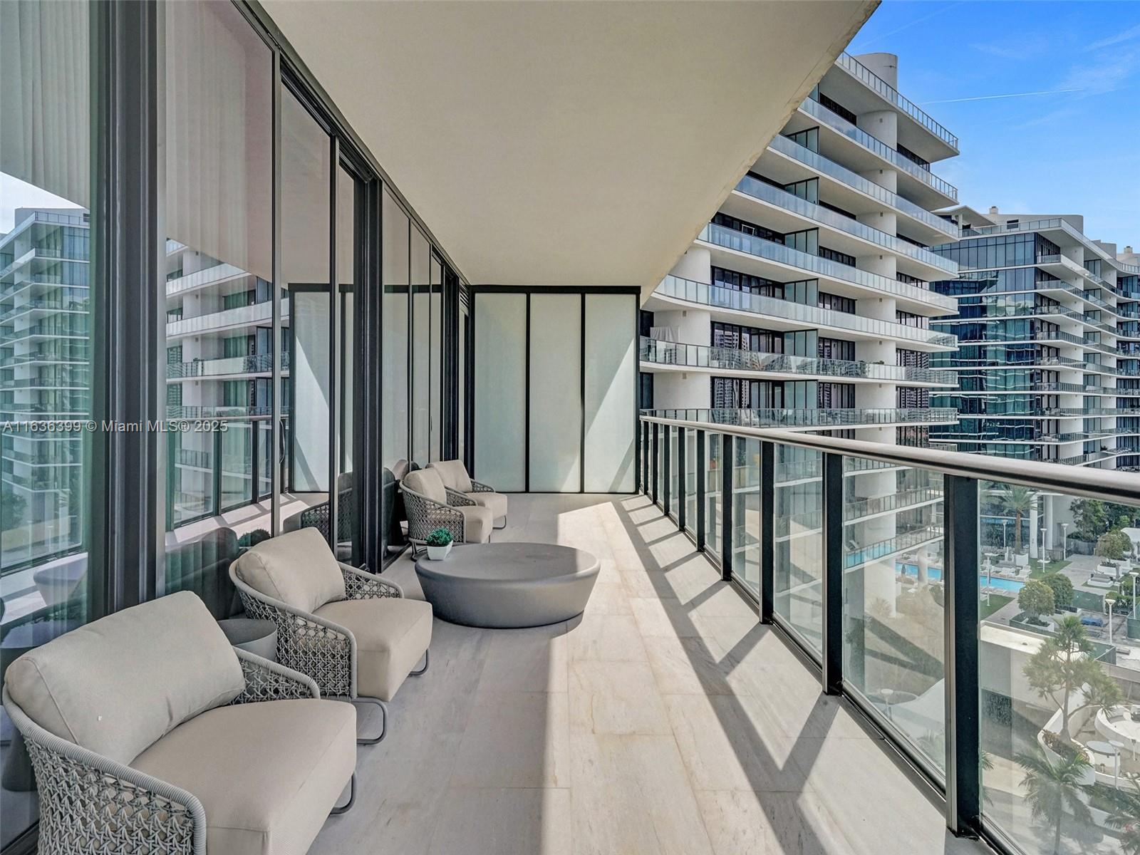 PRIVE CONDO - Residential