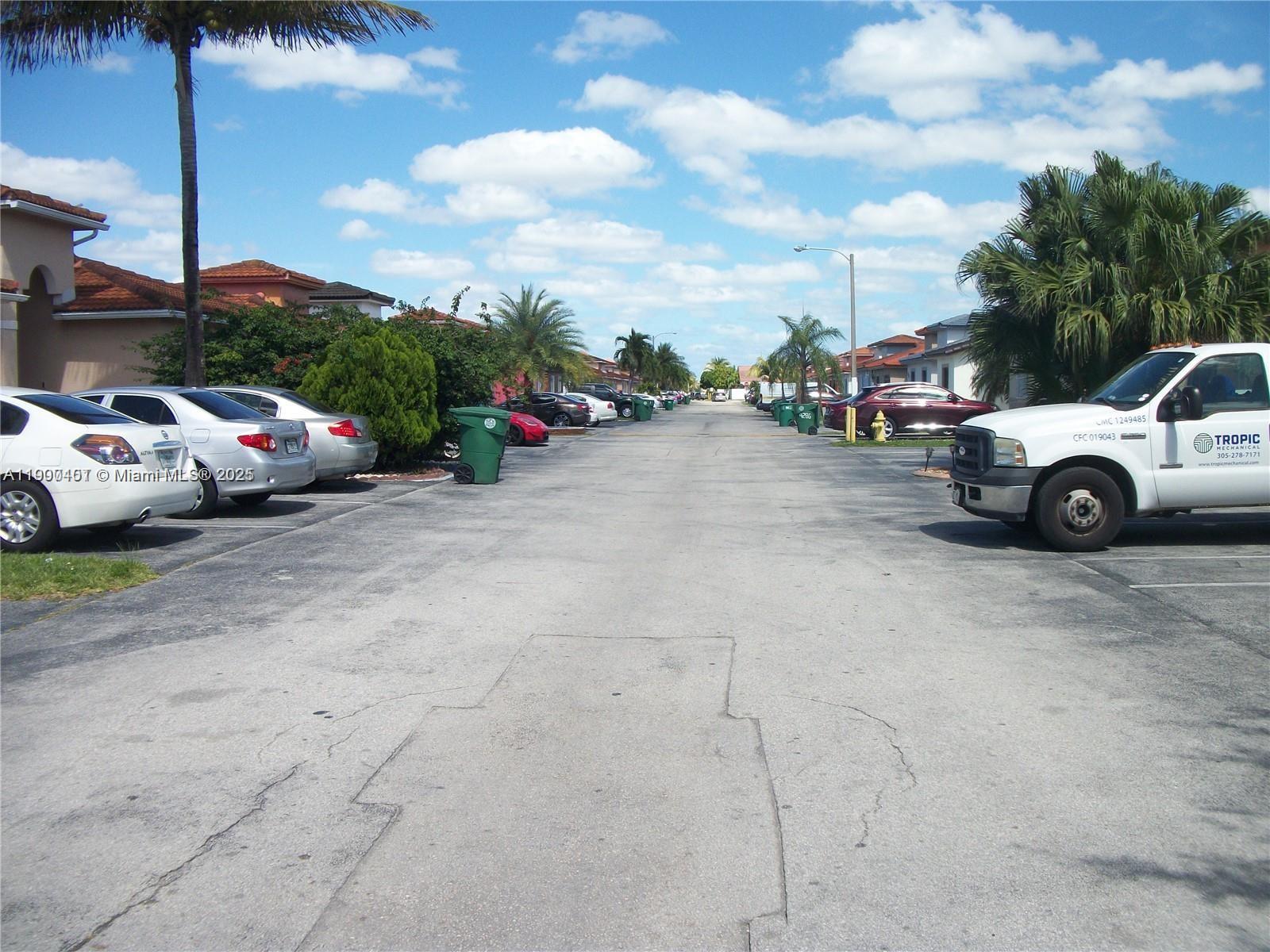 LOS PALACIOS I CONDO - Residential Lease