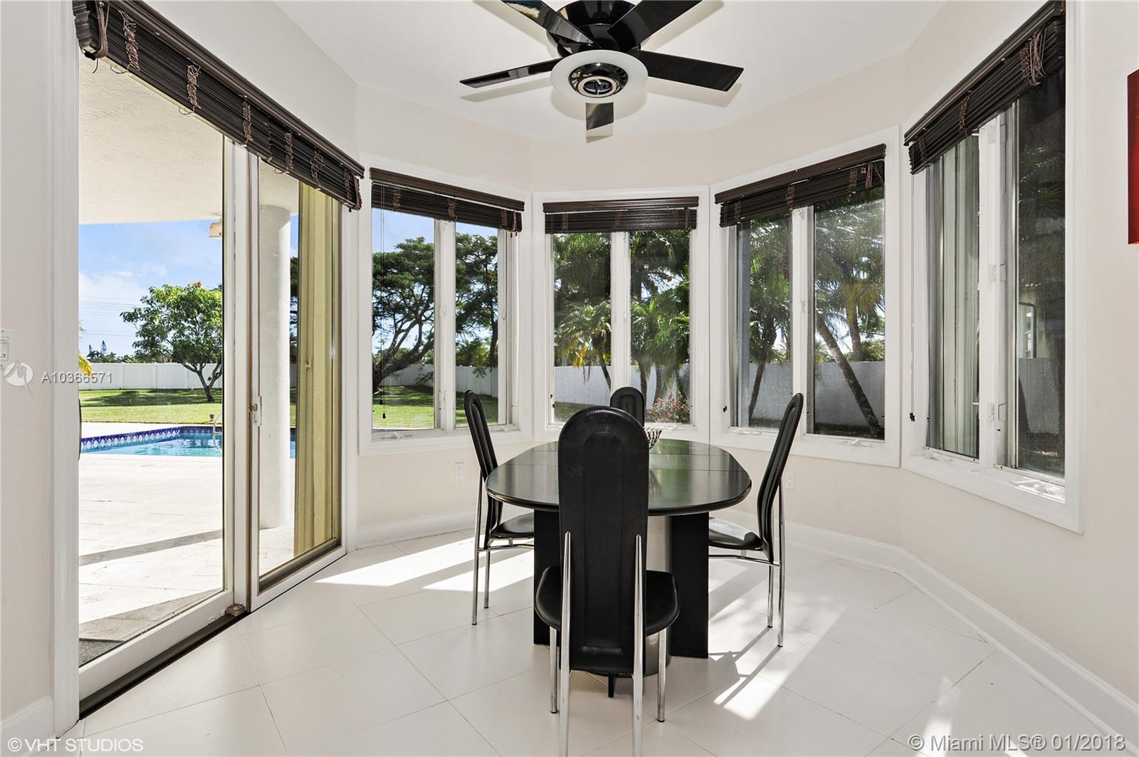 LAS VILLAS OF LA MANCHA W - Residential