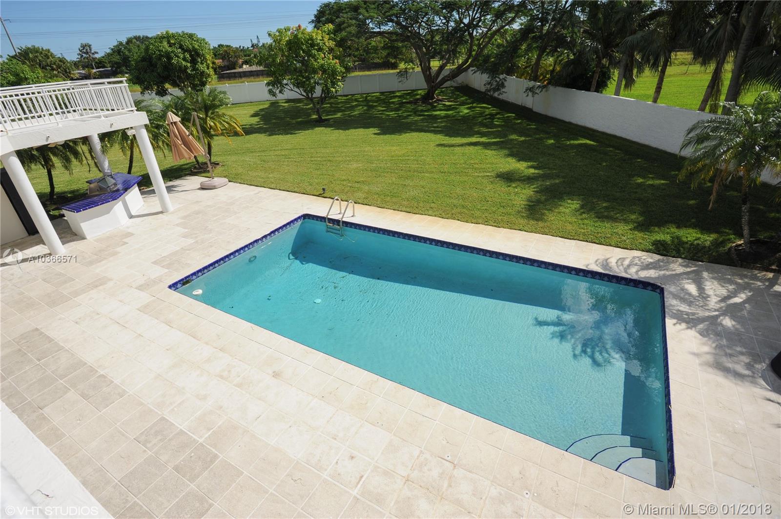 LAS VILLAS OF LA MANCHA W - Residential