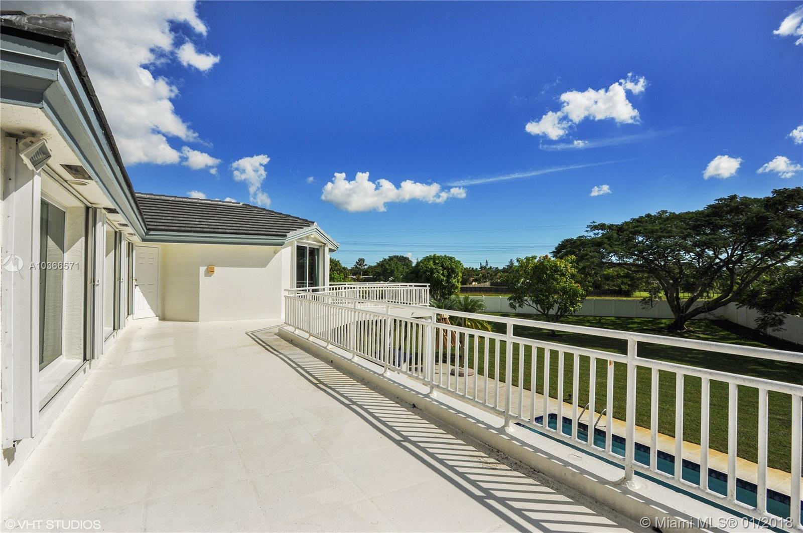 LAS VILLAS OF LA MANCHA W - Residential