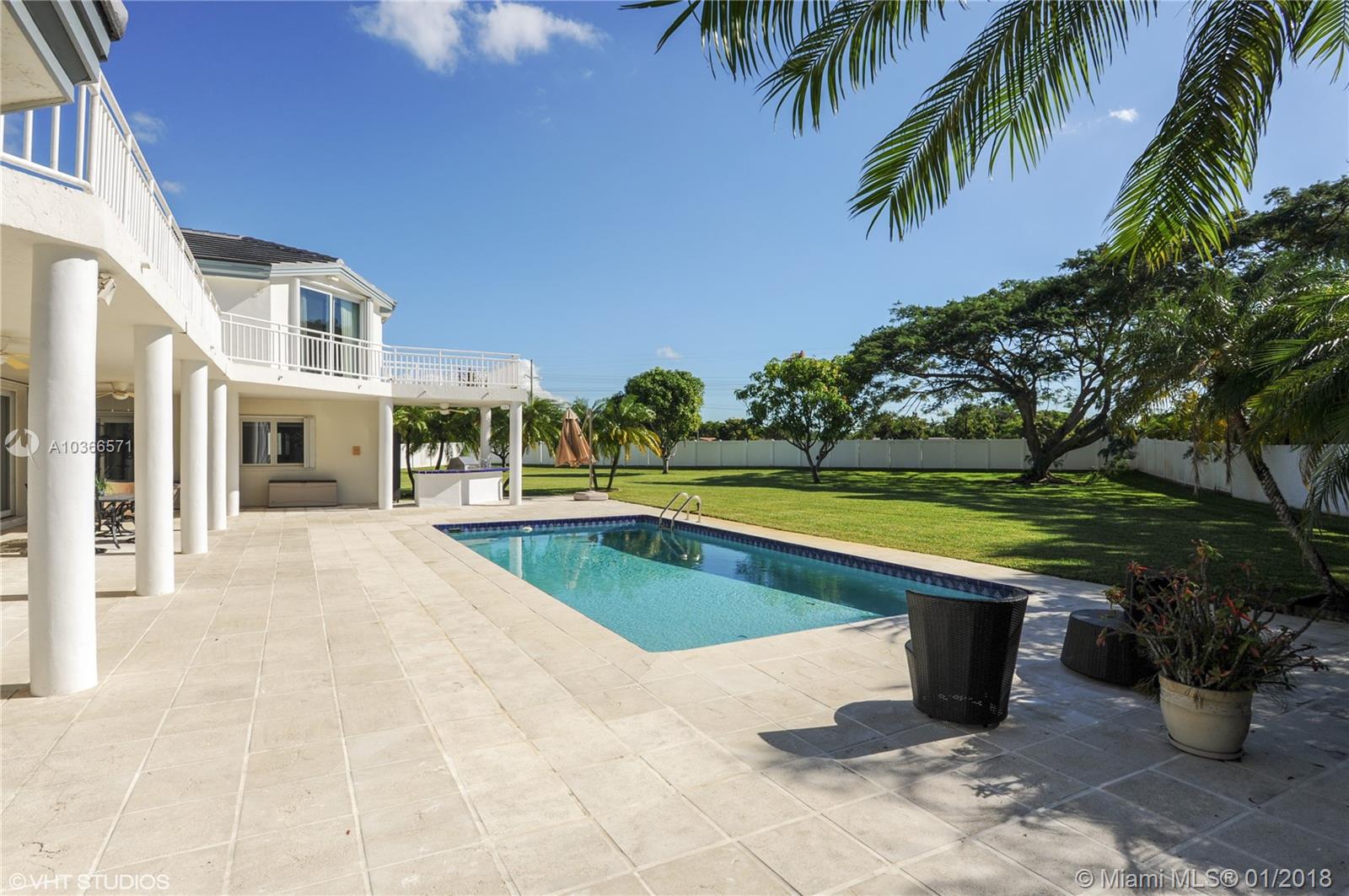 LAS VILLAS OF LA MANCHA W - Residential