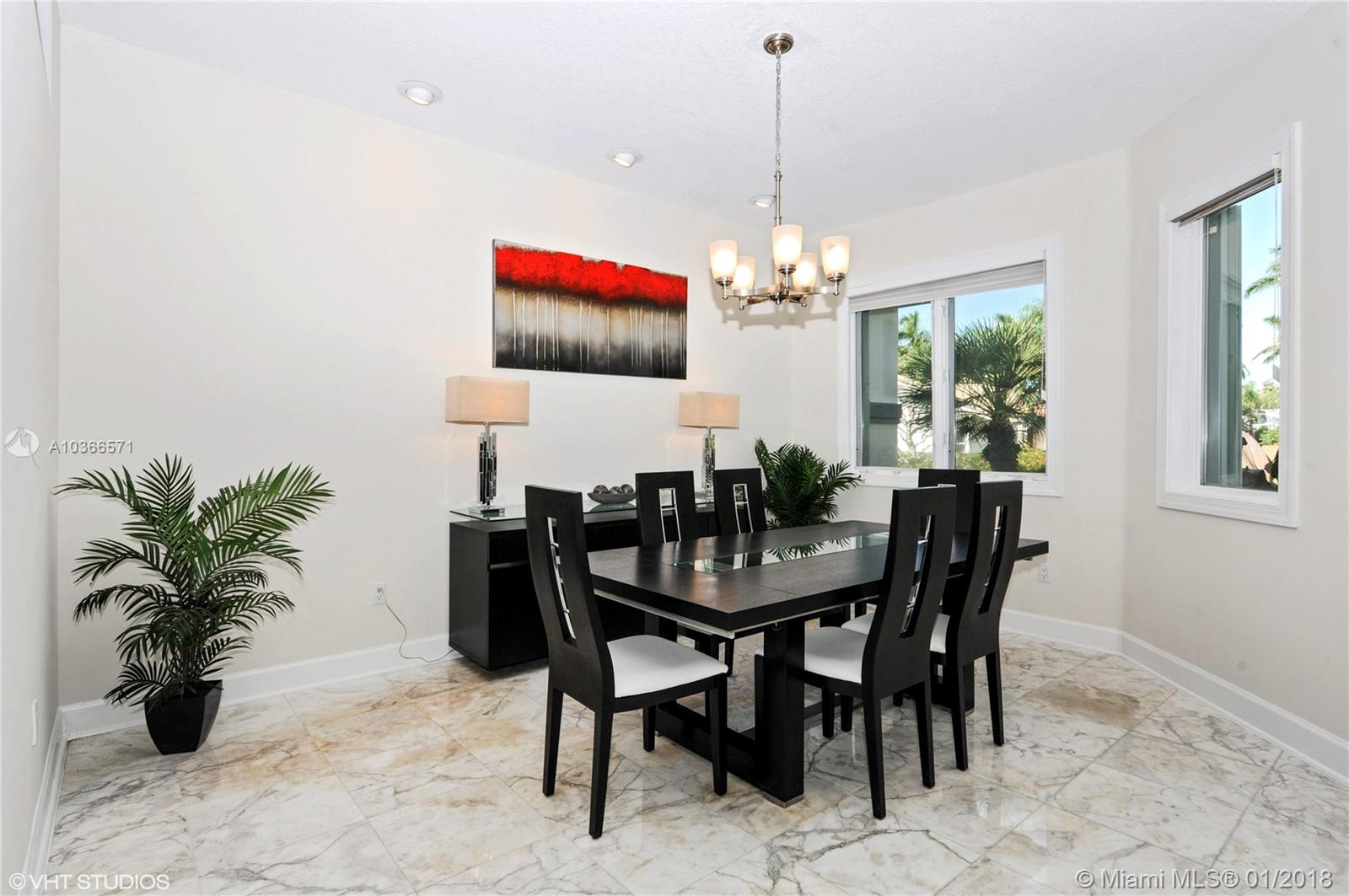 LAS VILLAS OF LA MANCHA W - Residential