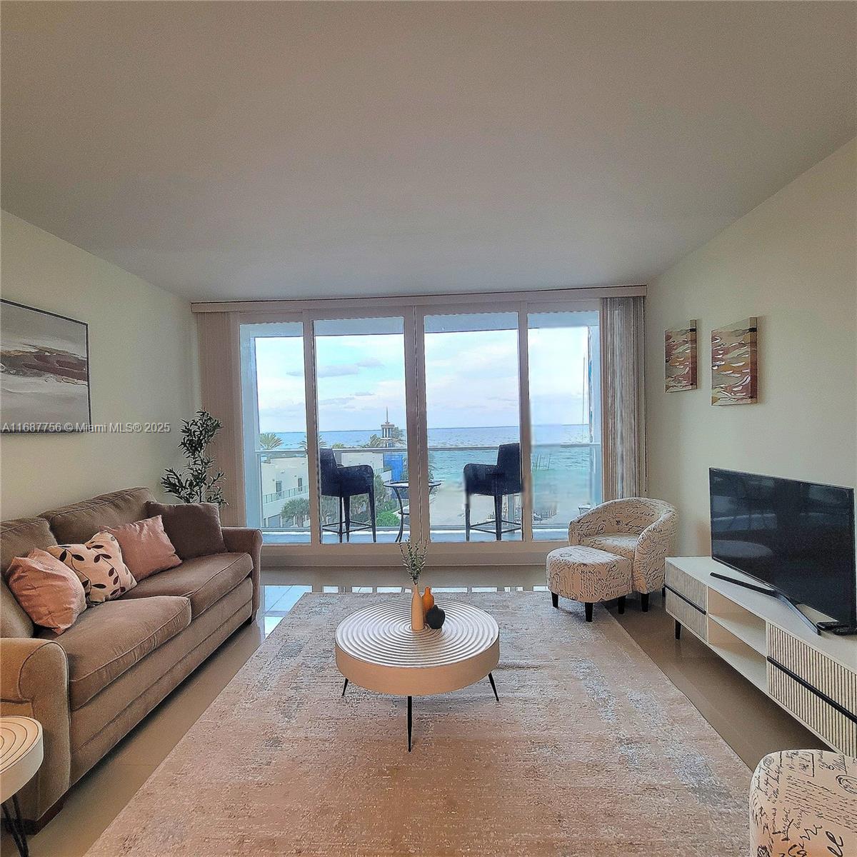 ALEXANDER TOWERS CONDO - Residential Lease