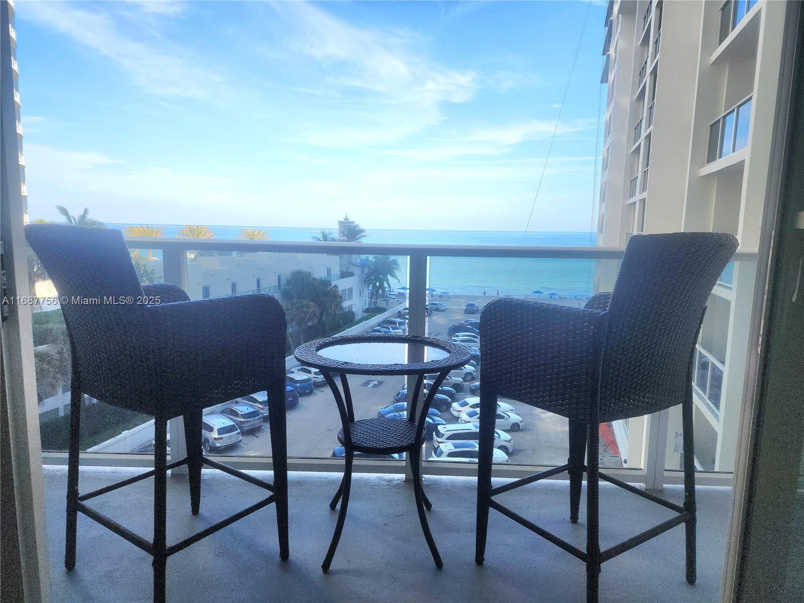 Photo 1 of 3505 S Ocean Dr 507, Hollywood, Florida, $3,000, Web #: 11687756