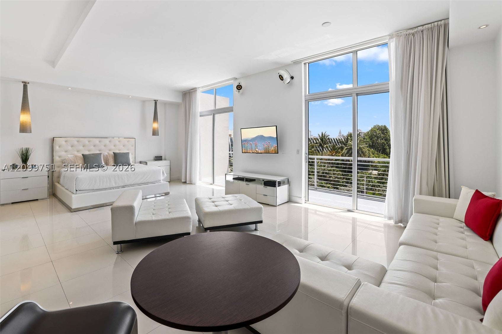 View photos, virtual tours, details... 2001 Meridian Ave 506