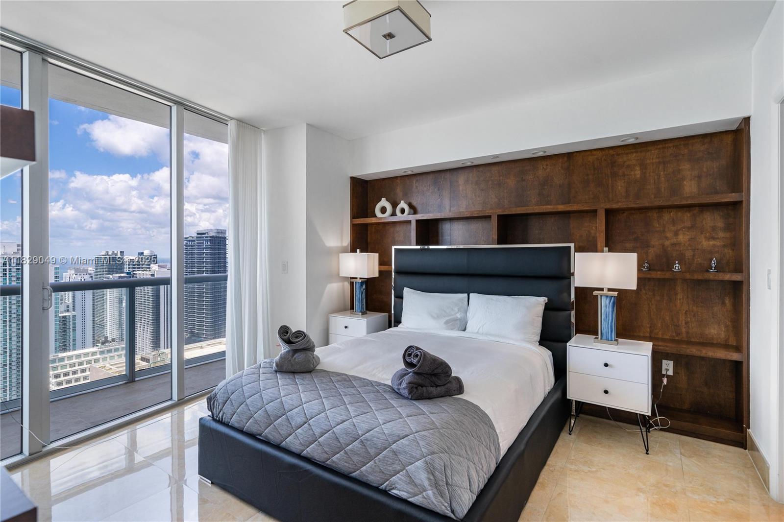 495 Brickell Ave 5705