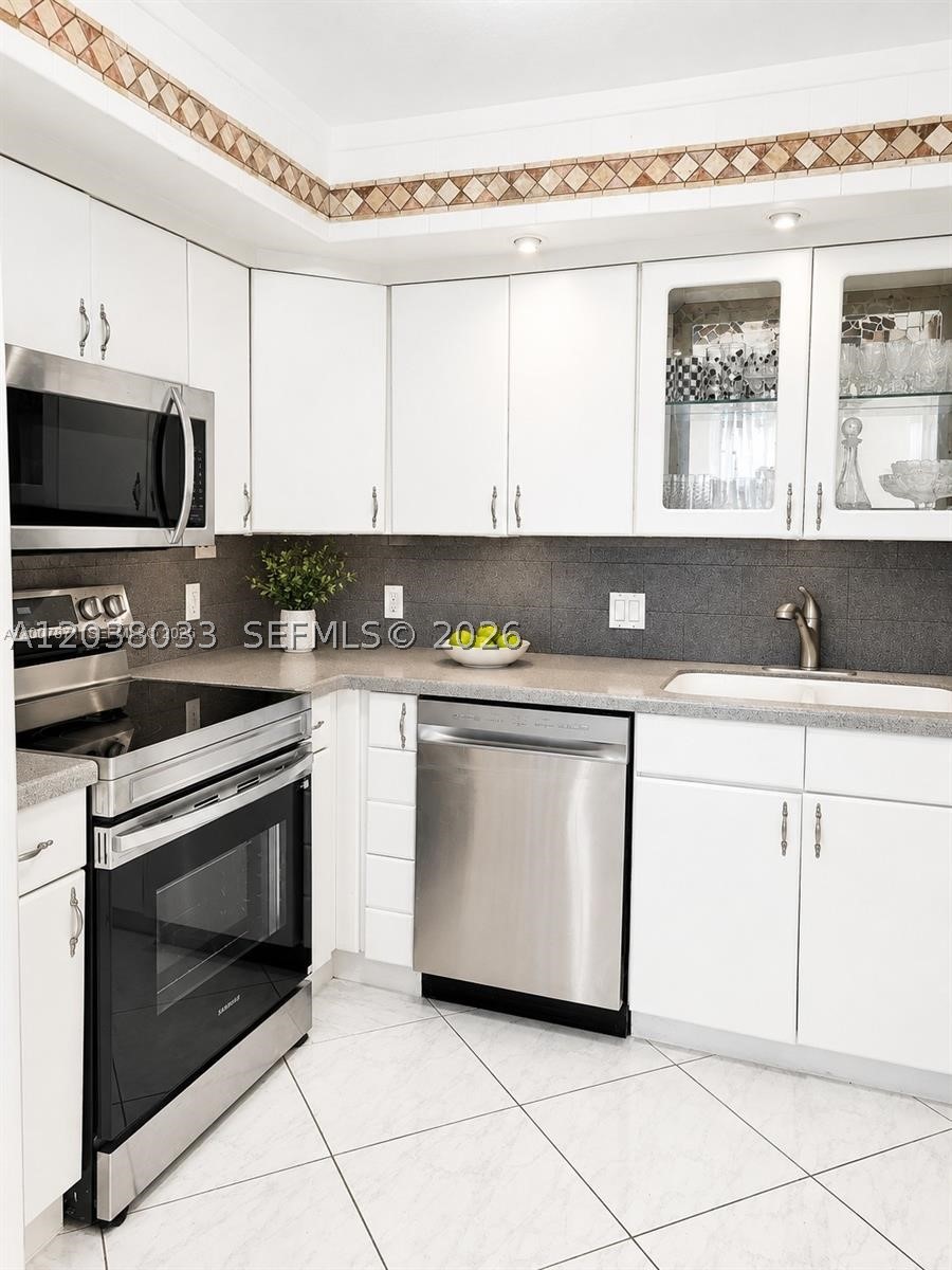 Photo 1 of 11 — 2050 Newcastle C 2050, Boca Raton, FL 33434