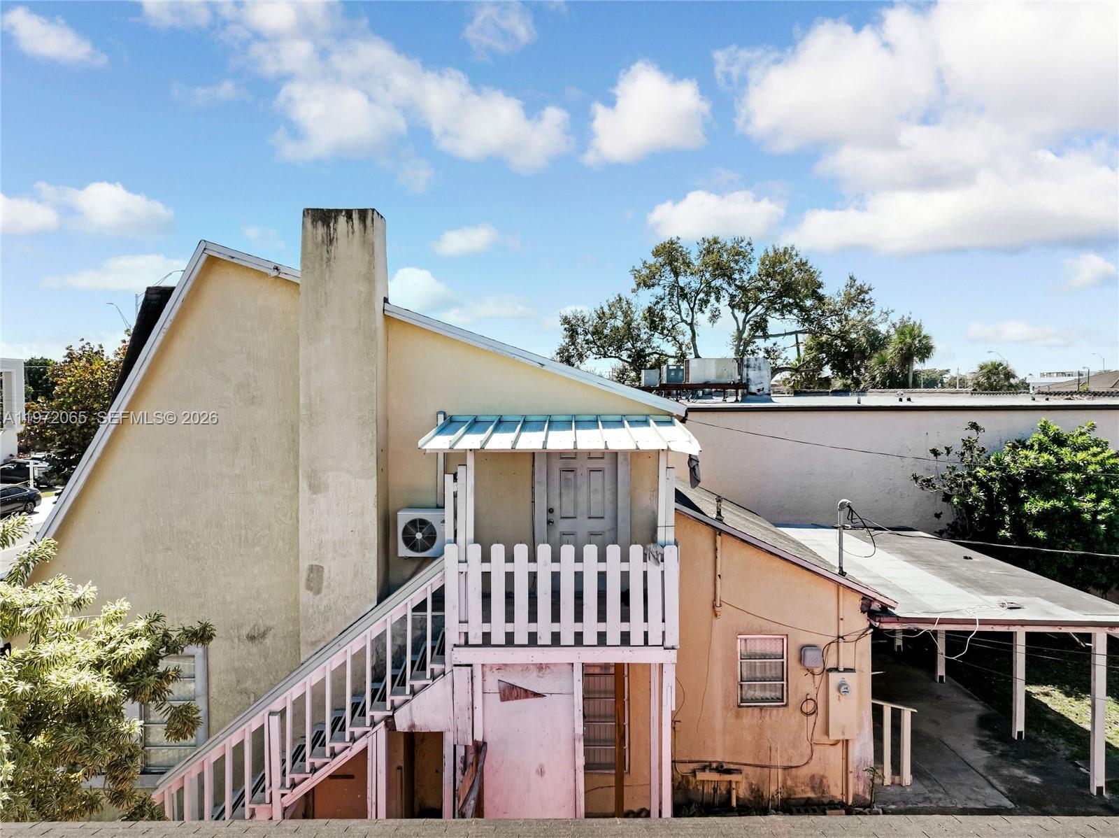 INGLESIDE PARK - Residential