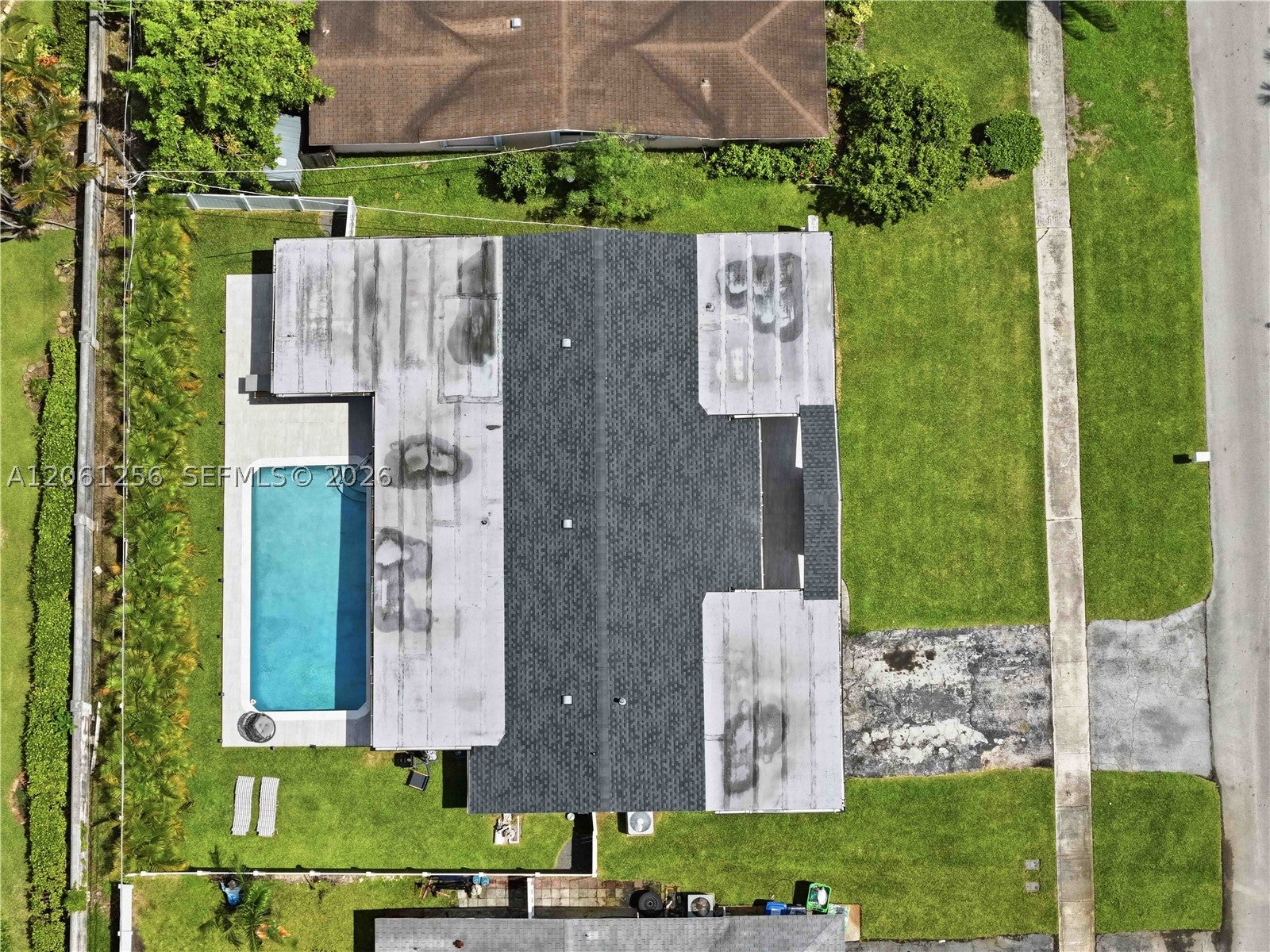 2411 NW 98th Ave