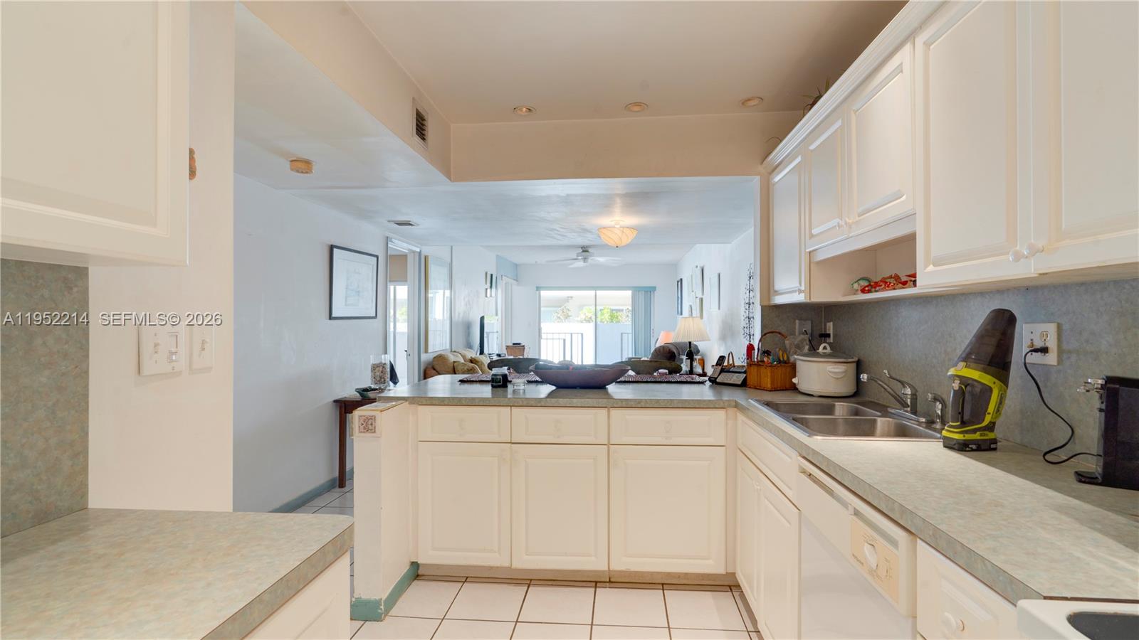 79901 Overseas Higway 204