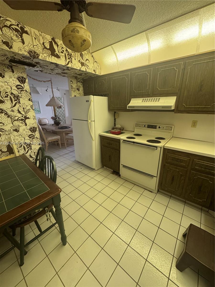 ALLINGTON TOWERS NORTH CO - Residential