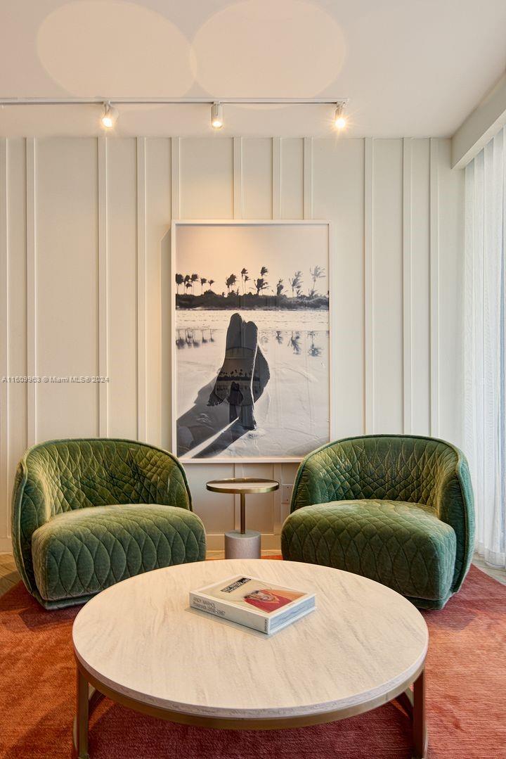 2201 COLLINS AVE CONDO - Residential