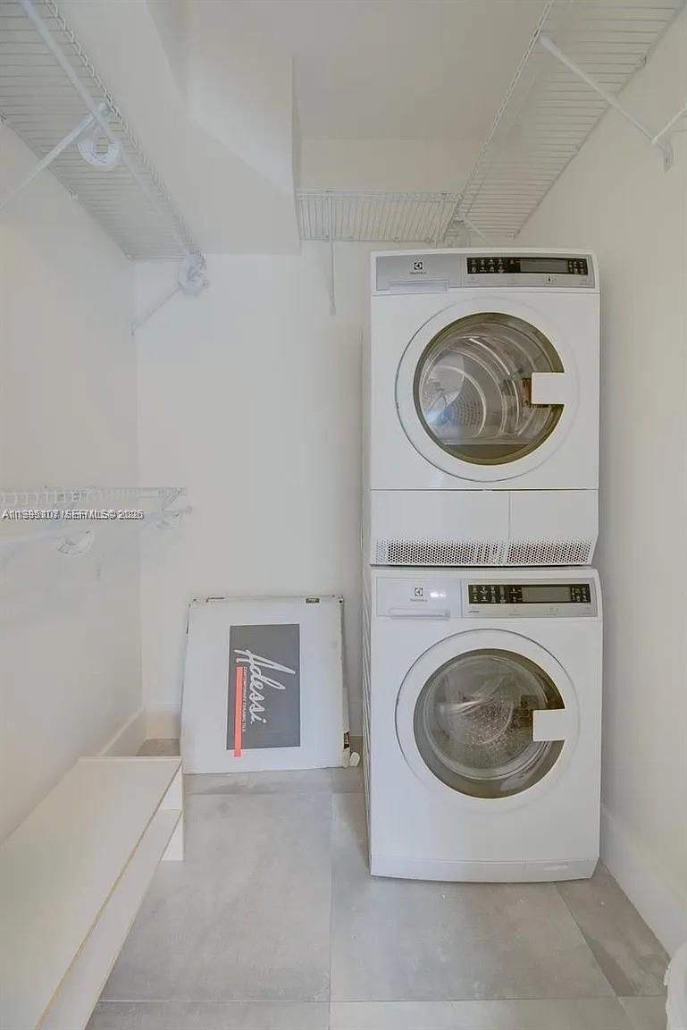 EDGEWATER OF CORAL GABLES - Residential Lease